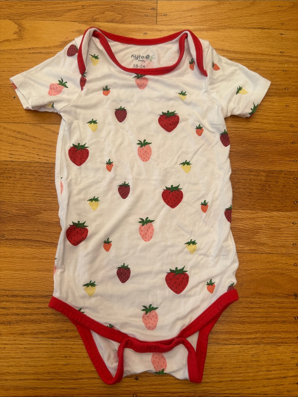 Kyte Baby Strawberry Bodysuit